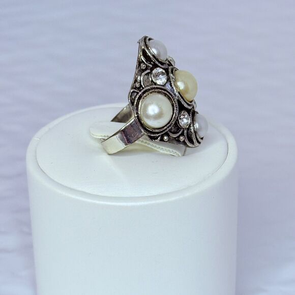 Vintage White Pearl Rhinestone Cocktail Ring Sz 6.5 Antiqued Finish Adjustable - Picture 10 of 16